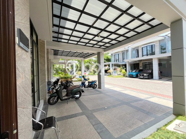 Hunian Mewah LB 168m2 Siap Huni Desain Elegan di Pakuwon City, Surabaya Hunian Mewah LB 168m2 Siap Huni Desain Elegan di Pakuwon City, Surabaya