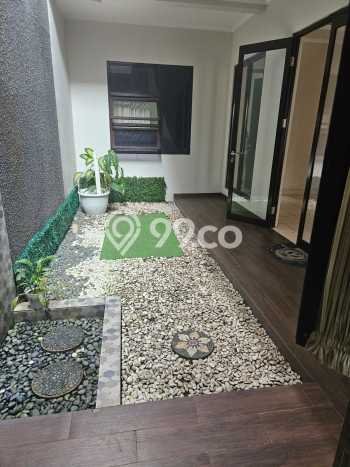 For Sale! Premium House LT 210m2 Desain Elegan di Legenda Wisata For Sale! Premium House LT 210m2 Desain Elegan di Legenda Wisata