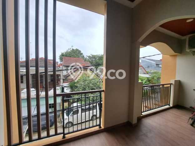 For Sale Hunian Rumah Terawat 4 Kamar di Mekarsari, Depok For Sale Hunian Rumah Terawat 4 Kamar di Mekarsari, Depok