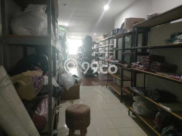 Ruko Dijual di Jakarta Timur LT 168m2 & LB 450m2 Lokasi Terbaik! Ruko Dijual di Jakarta Timur LT 168m2 & LB 450m2 Lokasi Terbaik!