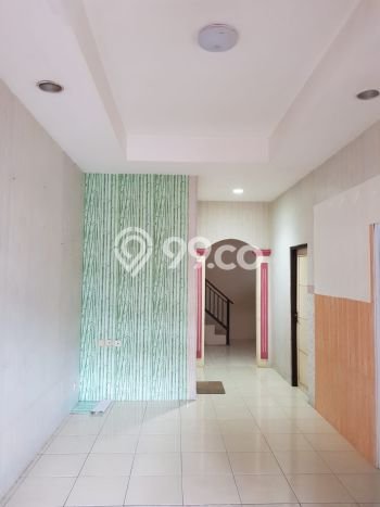 Rumah Luas Asri 5 KT Siap Pakai di Cibubur Jakarta Timur Rumah Luas Asri 5 KT Siap Pakai di Cibubur Jakarta Timur