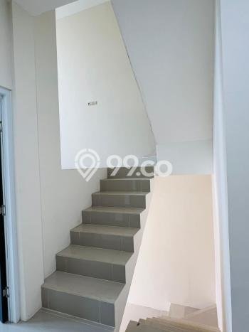 Rumah Minimalis 4 KT di Cilangkap Jakarta Timur Semi Furnished Rumah Minimalis 4 KT di Cilangkap Jakarta Timur Semi Furnished
