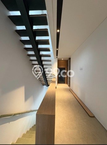 Rumah Elit LB 370m2 Siap Pakai Desain Elegan di BSD Foresta, Tangerang Rumah Elit LB 370m2 Siap Pakai Desain Elegan di BSD Foresta, Tangerang