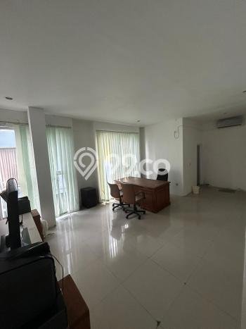 Ruko Bagus Dijual LB 270m2 Lokasi Strategis Jakarta Timur Area Cocok untuk Bisnis Ruko Bagus Dijual LB 270m2 Lokasi Strategis Jakarta Timur Area Cocok untuk Bisnis