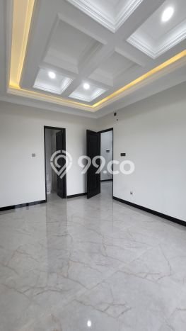 Rumah Strategis Minimalis Lb 135m2 di Ciracas, Jakarta Timur Rumah Strategis Minimalis Lb 135m2 di Ciracas, Jakarta Timur