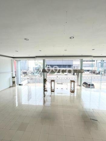 Unit Komersial Dijual di Jakarta Selatan LT 2050m2 & LB 1800m2 Unit Komersial Dijual di Jakarta Selatan LT 2050m2 & LB 1800m2