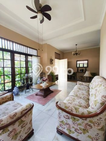 Ready to Use! Premium House LT 330m2 Desain Elegan di Jalan Panjang Ready to Use! Premium House LT 330m2 Desain Elegan di Jalan Panjang