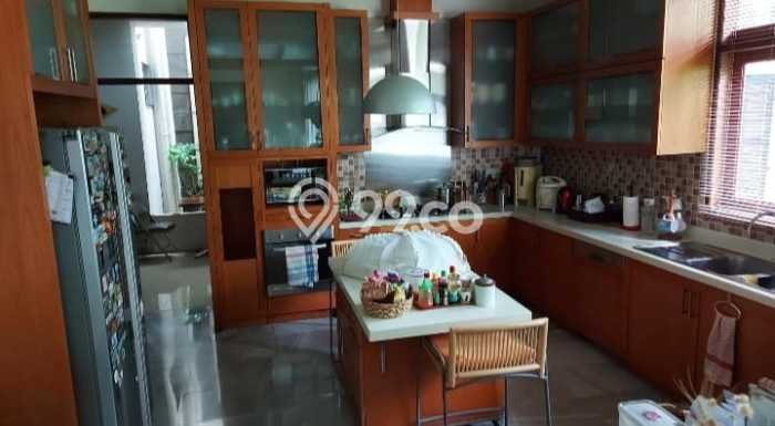 Rumah Elit LB 716m2 Siap Pakai Desain Elegan di Kemang, Jakarta Selatan Rumah Elit LB 716m2 Siap Pakai Desain Elegan di Kemang, Jakarta Selatan
