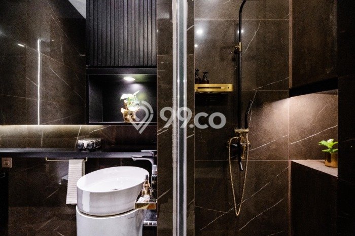Hunian Mewah LB 500m2 Siap Pakai Desain Elegan di Duri Kepa, Jakarta Barat Hunian Mewah LB 500m2 Siap Pakai Desain Elegan di Duri Kepa, Jakarta Barat