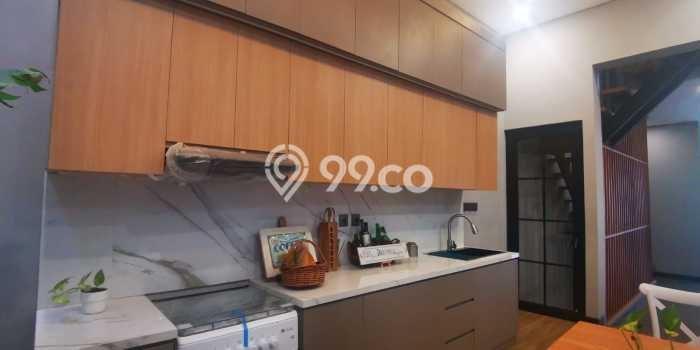 Rumah LT 140m² / LB 390m² Area Strategis di Pondok Indah, Jakarta Selatan Rumah LT 140m² / LB 390m² Area Strategis di Pondok Indah, Jakarta Selatan