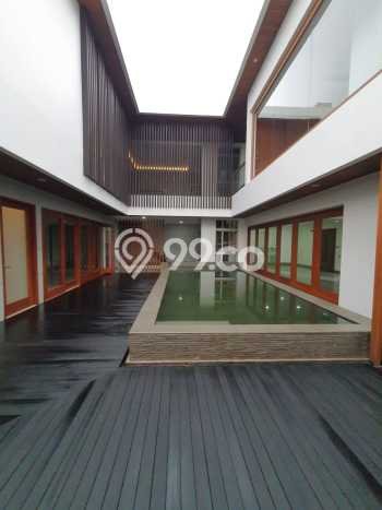 Rumah Elit Modern Siap Huni di Pondok Indah Jakarta Selatan Rumah Elit Modern Siap Huni di Pondok Indah Jakarta Selatan