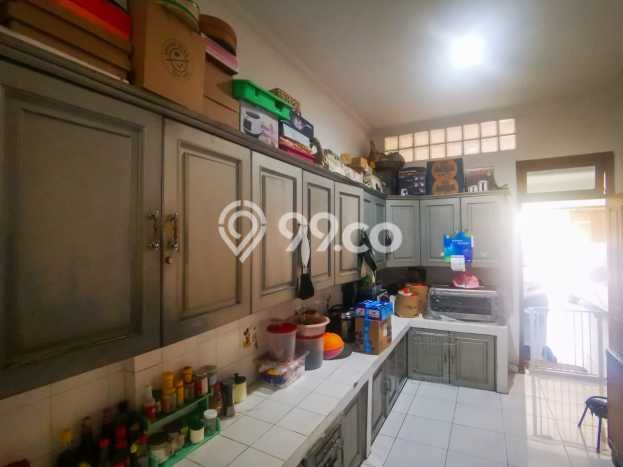 Rumah Mewah LB 700m2 Siap Huni Desain Elegan di Puri Indah, Jakarta Barat Rumah Mewah LB 700m2 Siap Huni Desain Elegan di Puri Indah, Jakarta Barat