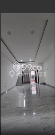 Rumah Luxury Modern Tanpa Renovasi di Kedoya Baru Jakarta Barat Rumah Luxury Modern Tanpa Renovasi di Kedoya Baru Jakarta Barat