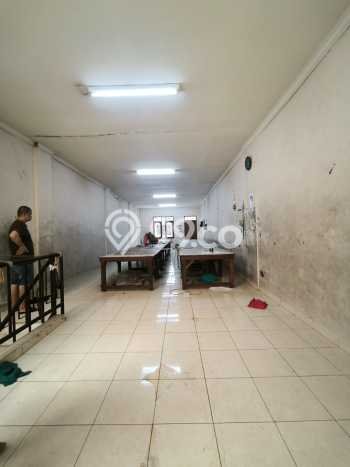 Hunian Mewah LB 600m2 Siap Huni Desain Elegan di Angke, Jakarta Barat Hunian Mewah LB 600m2 Siap Huni Desain Elegan di Angke, Jakarta Barat