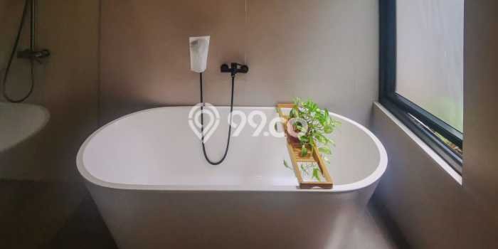 Rumah LT 140m² / LB 390m² Area Strategis di Pondok Indah, Jakarta Selatan Rumah LT 140m² / LB 390m² Area Strategis di Pondok Indah, Jakarta Selatan