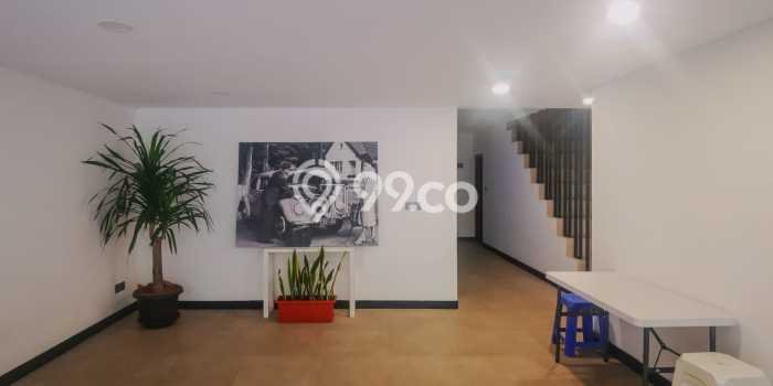 Rumah LT 140m² / LB 390m² Area Strategis di Pondok Indah, Jakarta Selatan Rumah LT 140m² / LB 390m² Area Strategis di Pondok Indah, Jakarta Selatan
