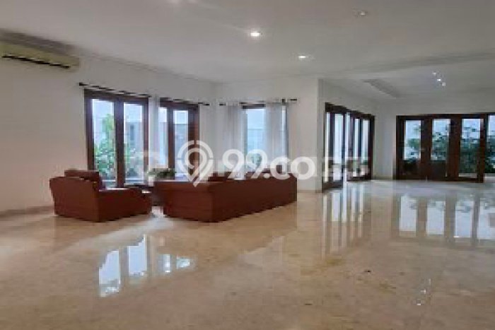 Disewakan Rumah Strategis di Pondok Indah LT 507m2 / LB 600m2 Kondisi Bagus Disewakan Rumah Strategis di Pondok Indah LT 507m2 / LB 600m2 Kondisi Bagus
