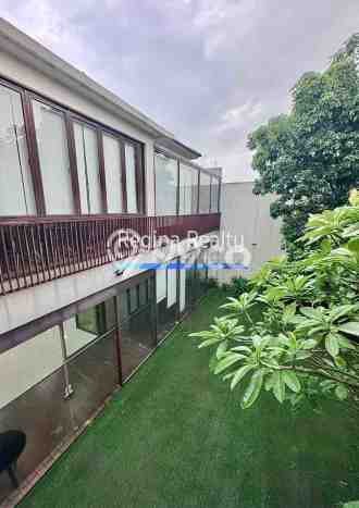 FOR RENT! Komersial di Pondok Indah Cocok untuk Bisnis 250m2 FOR RENT! Komersial di Pondok Indah Cocok untuk Bisnis 250m2