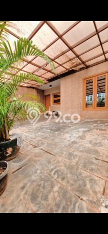 Hunian Elit LB 240m2 Siap Huni Desain Elegan di Pondok Indah, Jakarta Selatan Hunian Elit LB 240m2 Siap Huni Desain Elegan di Pondok Indah, Jakarta Selatan