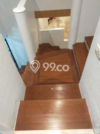 Hunian Modern Dikontrakkan 4 Kamar di Pondok Indah Bisa Nego Hunian Modern Dikontrakkan 4 Kamar di Pondok Indah Bisa Nego