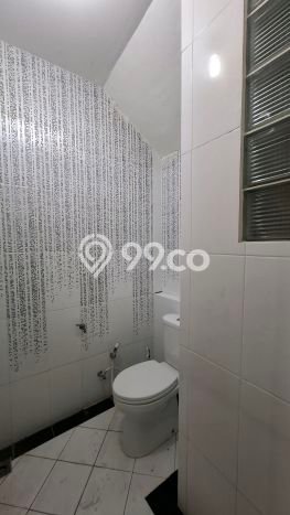 Rumah sewa siap pakai 5 KT di Pondok Indah, Jakarta Selatan Rumah sewa siap pakai 5 KT di Pondok Indah, Jakarta Selatan