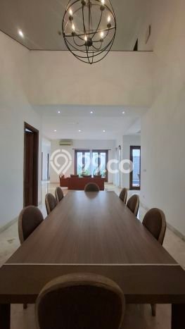 Disewakan Rumah Strategis di Pondok Indah LT 507m2 / LB 600m2 Kondisi Bagus Disewakan Rumah Strategis di Pondok Indah LT 507m2 / LB 600m2 Kondisi Bagus
