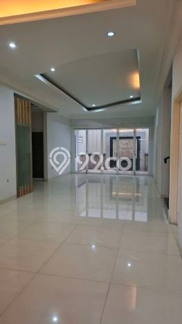 Rumah sewa siap pakai 5 KT di Pondok Indah, Jakarta Selatan Rumah sewa siap pakai 5 KT di Pondok Indah, Jakarta Selatan