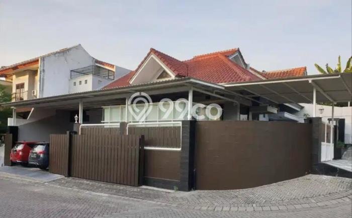 Rumah Terawat di , Surabaya, LT 251m2m² LB 200m2m² DIJUAL CEPAT! Rumah Terawat di , Surabaya, LT 251m2m² LB 200m2m² DIJUAL CEPAT!