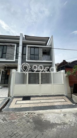 KESEMPATAN TERBAIK! Rumah Nyaman di Rungkut, LT 70m2m² LB 115m2m² KESEMPATAN TERBAIK! Rumah Nyaman di Rungkut, LT 70m2m² LB 115m2m²