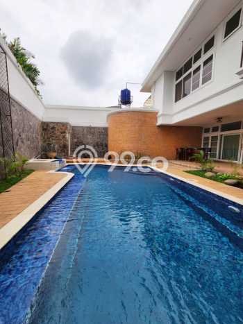 Rumah Elit Modern Siap Huni di Pondok Indah Jakarta Selatan Rumah Elit Modern Siap Huni di Pondok Indah Jakarta Selatan