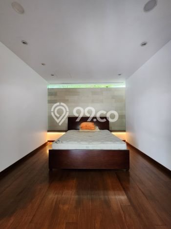 Ready to Use! Premium House LT 1075m2 Desain Modern di Pondok Indah Ready to Use! Premium House LT 1075m2 Desain Modern di Pondok Indah