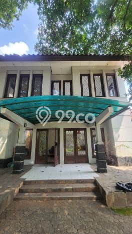 SIAP HUNI! Rumah Asri area Cilandak, Luas 738m² Bangunan 450m² SIAP HUNI! Rumah Asri area Cilandak, Luas 738m² Bangunan 450m²