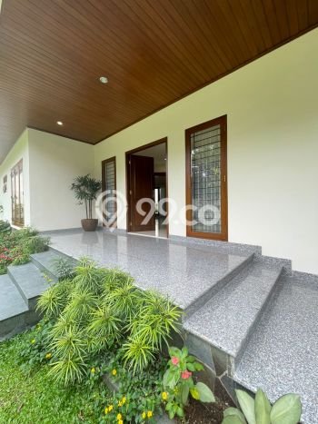 Ready to Use! Premium House LT 650m2 Desain Modern di Lebak Bulus Ready to Use! Premium House LT 650m2 Desain Modern di Lebak Bulus