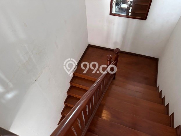 Hunian Mewah Siap Huni LT 350m2 di Ciputat Timur, Tangerang Selatan Hunian Mewah Siap Huni LT 350m2 di Ciputat Timur, Tangerang Selatan