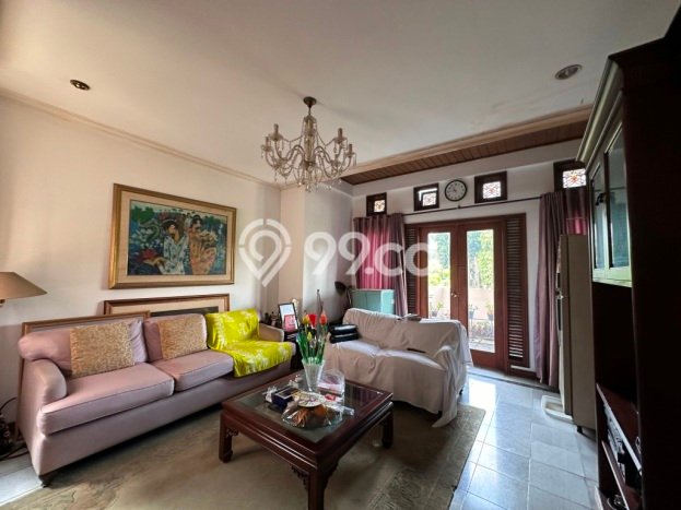 Hunian Mewah Siap Huni LT 350m2 di Ciputat Timur, Tangerang Selatan Hunian Mewah Siap Huni LT 350m2 di Ciputat Timur, Tangerang Selatan