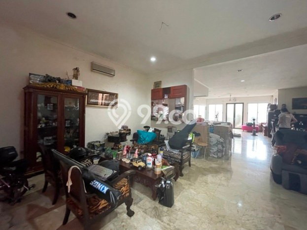 Hunian Elit LB 300m2 Siap Pakai Desain Elegan di Cinere, Jakarta Selatan Hunian Elit LB 300m2 Siap Pakai Desain Elegan di Cinere, Jakarta Selatan