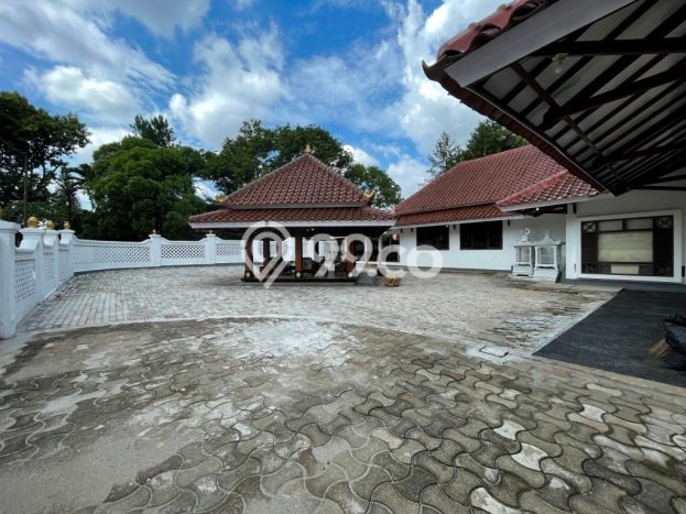 For Sale! Premium House LT 1030m2 Desain Elegan di Cinere For Sale! Premium House LT 1030m2 Desain Elegan di Cinere
