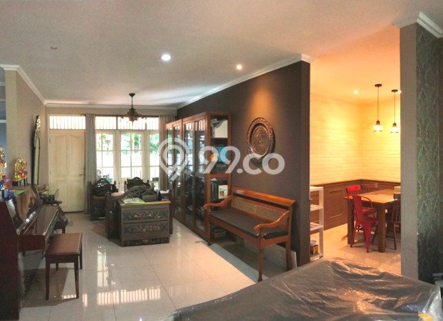 Dijual Rumah Premium dengan Fasilitas Sekitar Komplit di Cinere, Depok Dijual Rumah Premium dengan Fasilitas Sekitar Komplit di Cinere, Depok