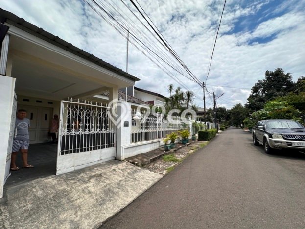 Dijual Rumah Luas Megah Dengan View Cantik di Bintaro, Jakarta Selatan Dijual Rumah Luas Megah Dengan View Cantik di Bintaro, Jakarta Selatan