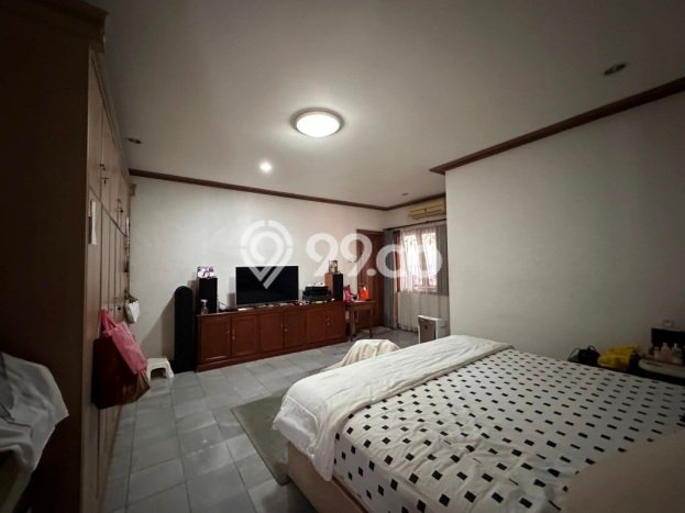 Hunian Mewah Siap Huni LT 350m2 di Ciputat Timur, Tangerang Selatan Hunian Mewah Siap Huni LT 350m2 di Ciputat Timur, Tangerang Selatan