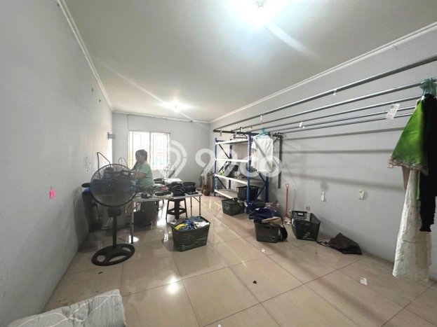 Unit Ruko Dijual di Cinere Depok 180m2 Unit Ruko Dijual di Cinere Depok 180m2