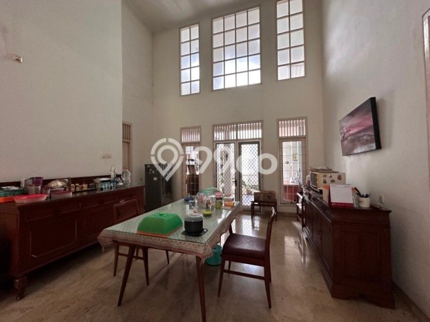 Dijual Rumah Luas Megah Dengan View Cantik di Bintaro, Jakarta Selatan Dijual Rumah Luas Megah Dengan View Cantik di Bintaro, Jakarta Selatan