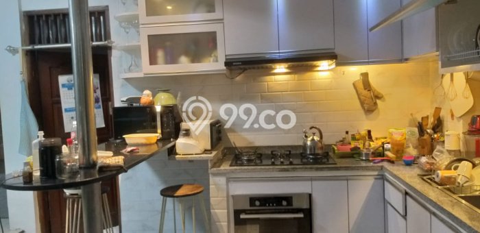 Rumah Mewah LB 180m2 Siap Pakai Desain Elegan di Pulomas, Jakarta Timur Rumah Mewah LB 180m2 Siap Pakai Desain Elegan di Pulomas, Jakarta Timur