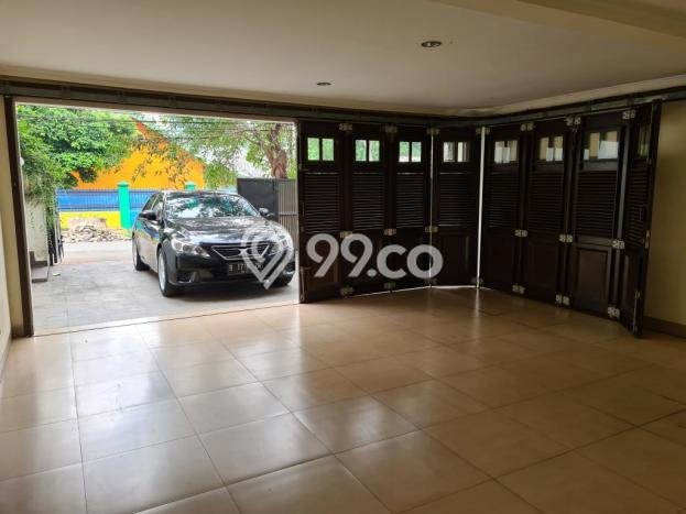 Rumah Mewah Siap Huni LT 216m2 di Tebet, Jakarta Selatan Rumah Mewah Siap Huni LT 216m2 di Tebet, Jakarta Selatan