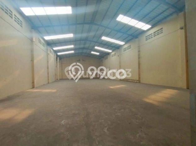 Gudang Disewakan di Narogong, Luas 600m², Area Komersial, Akses Utama Gudang Disewakan di Narogong, Luas 600m², Area Komersial, Akses Utama