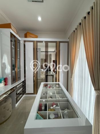 Rumah Luxury Modern Tanpa Renovasi di Pulo Asem Jakarta Timur Rumah Luxury Modern Tanpa Renovasi di Pulo Asem Jakarta Timur