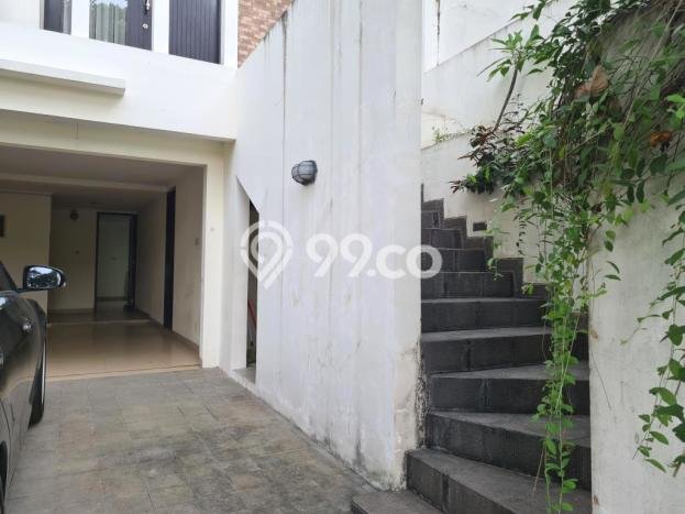 Rumah Mewah Siap Huni LT 216m2 di Tebet, Jakarta Selatan Rumah Mewah Siap Huni LT 216m2 di Tebet, Jakarta Selatan