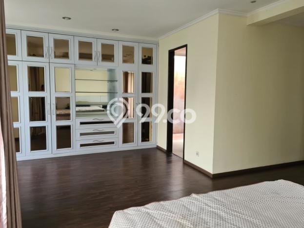 Rumah Mewah Siap Huni LT 216m2 di Tebet, Jakarta Selatan Rumah Mewah Siap Huni LT 216m2 di Tebet, Jakarta Selatan