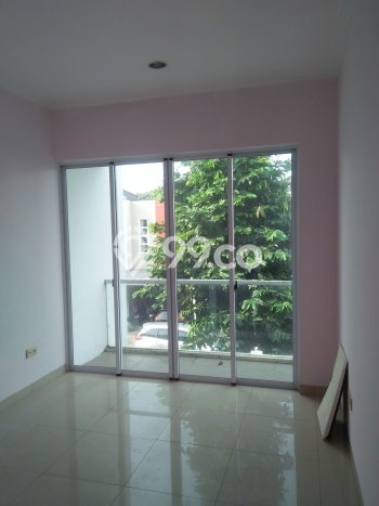 Rumah Disewakan Jakarta Barat LT 128m2 LB 147m2 Area Green Lake City Rumah Disewakan Jakarta Barat LT 128m2 LB 147m2 Area Green Lake City