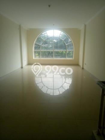 Unit Komersial Disewakan di Jakarta Barat Area Strategis Harga Kompetitif Unit Komersial Disewakan di Jakarta Barat Area Strategis Harga Kompetitif